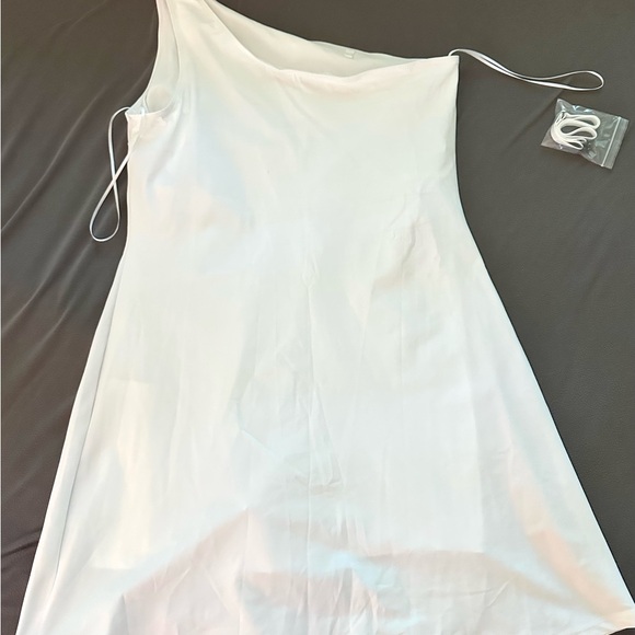 Abercrombie traveler white one shoulder dress - Picture 3 of 7